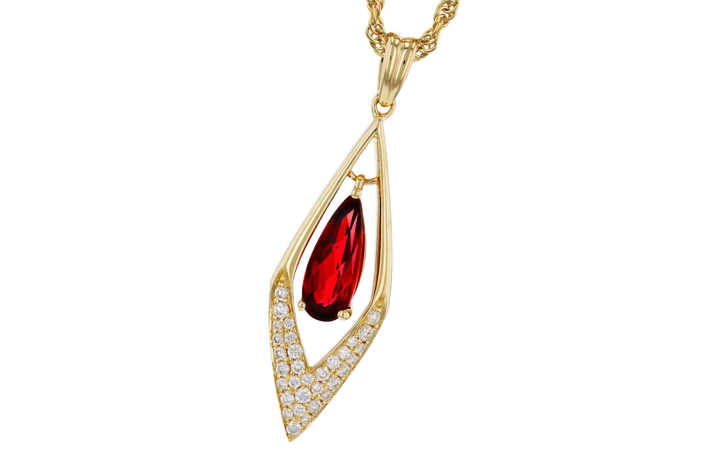 C330-65749: NECK .93 GARNET 1.10 TGW (10x4MM GAR)