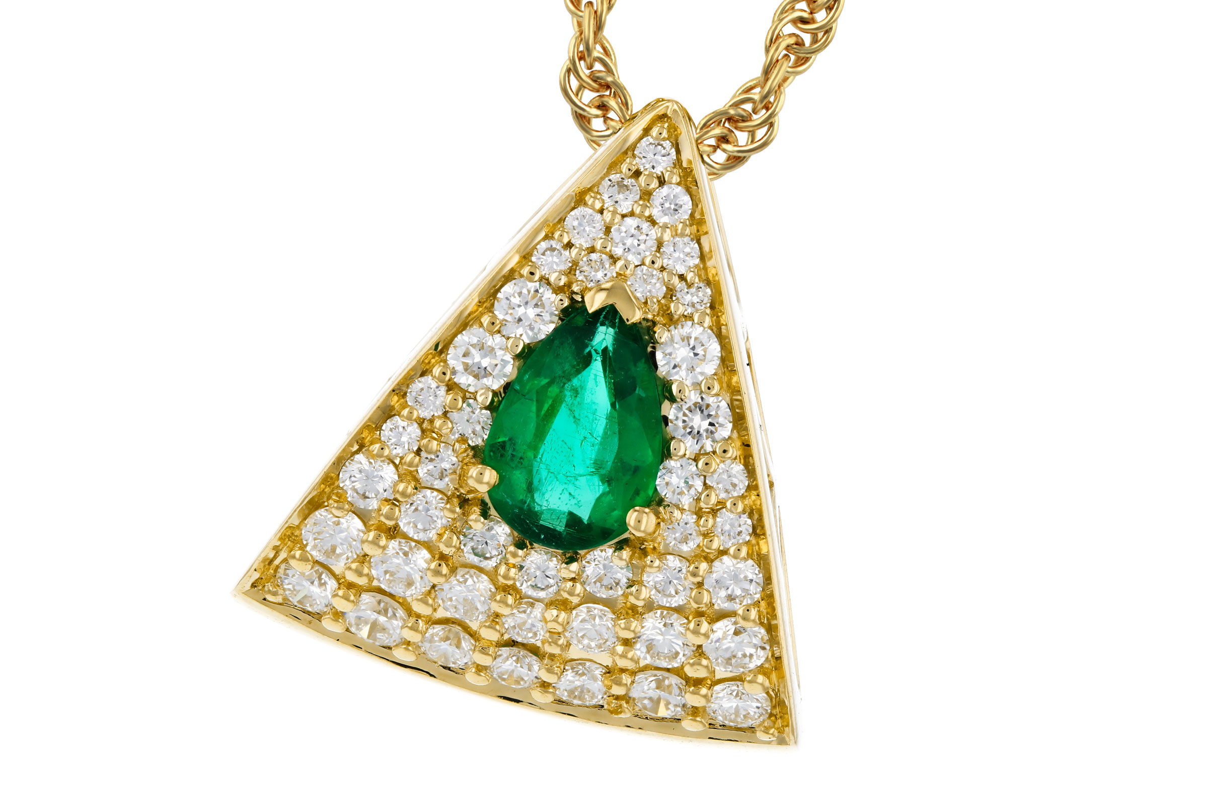C330-65795: NECKLACE .26 EMERALD .60 TGW (6x4MM EM)