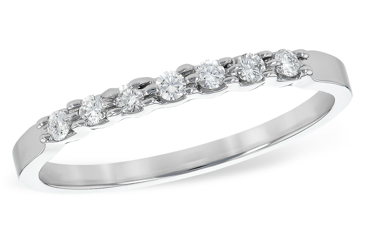G244-33076: LDS DIA WED RG .12 TW (7 STONES)