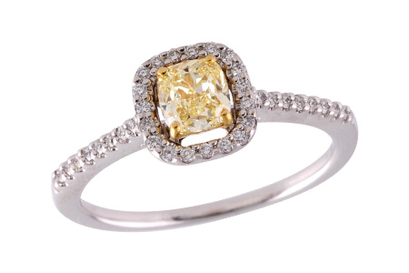 K242-49412: LDR .52 LGT FANCY YELL DIA .66 TW (EGL D14022404)